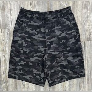 Lululemon Pace Breaker Linerless Camo 9” Short Men’s Size M M7ANFS READ
